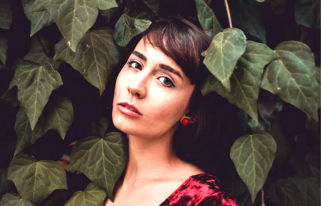 automatic woman headshot color correction