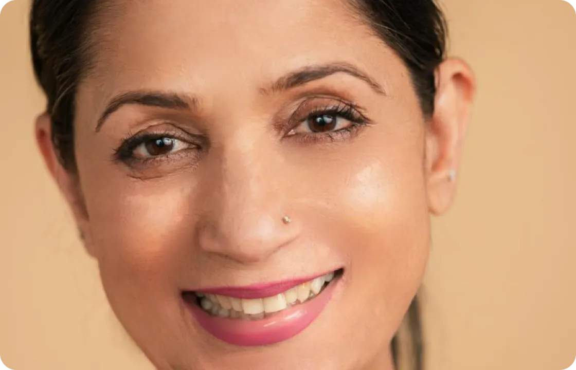 remove wrinkles from woman portrait automatically